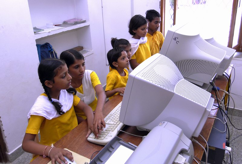 School_comp_girls