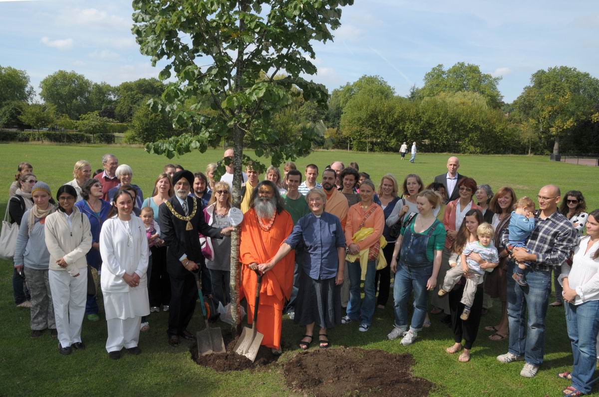 London-Tree-2-big Peace Tree planting ceremony in Queen's Park with His Holiness Paramhans Swami Maheshwarananda, Founder of Yoga in Daily Life and The Mayor of Brent, Mr Harbhajan Singh, Thursday 2nd September 2010, 11am