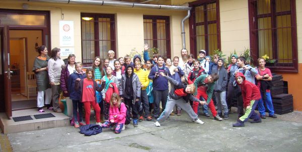 Waldorf pupils visit Budapest Ashram