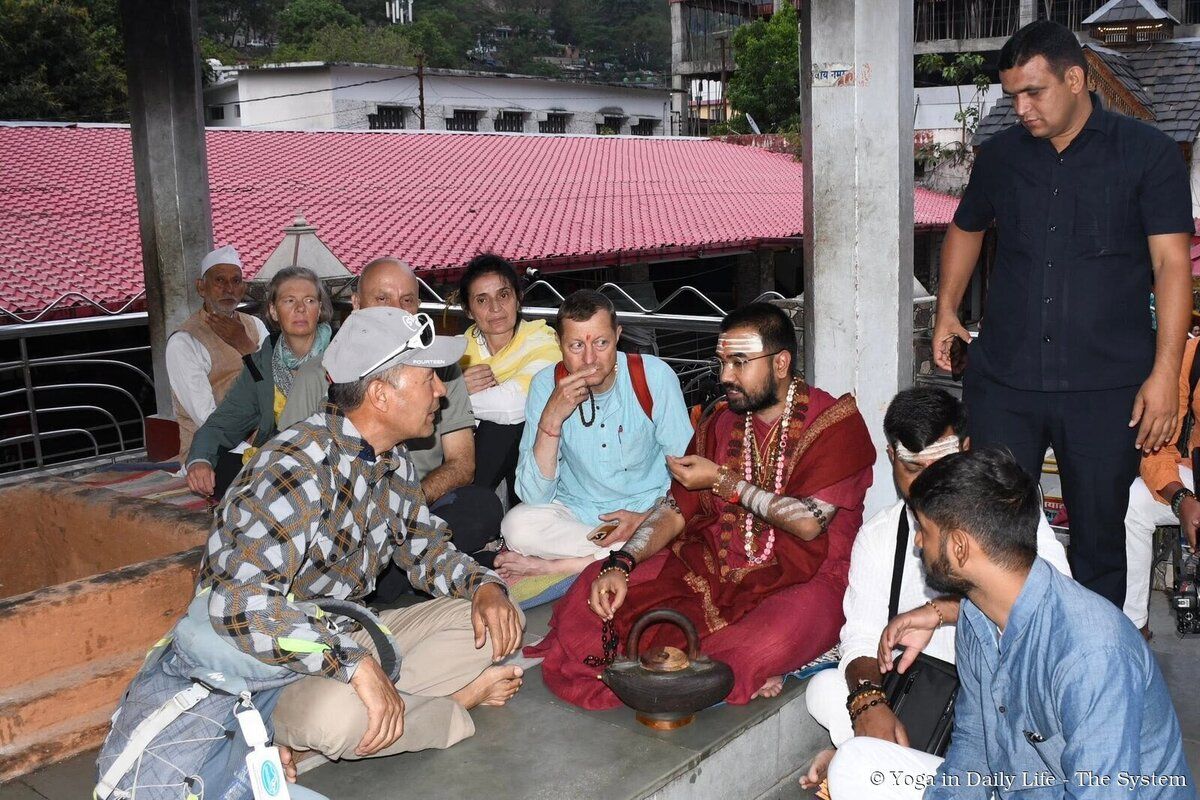 3.12. mm swami avatar puriji kashi vishwanath temple uttarkashi wm