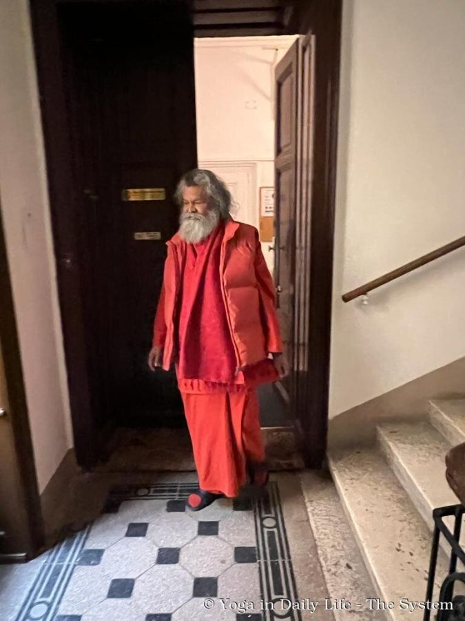 3.3. vishwaguruji vienna mahaprabhuji ashram 2014 wm