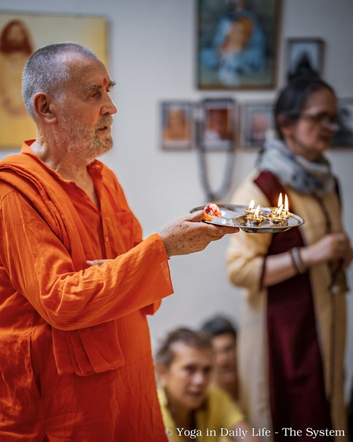 4.7. prayer mahaprabhuji ashram vienna wm