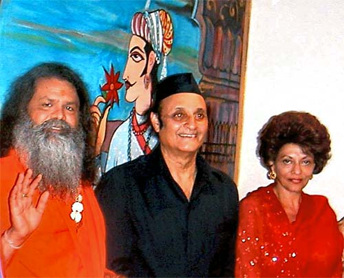 from the left: His Holiness Mahamandaleshwar Paramhans Swami Maheshwaranandji, Dr. Karan Singh and his wife, Maharani Y. R. Lakshmi