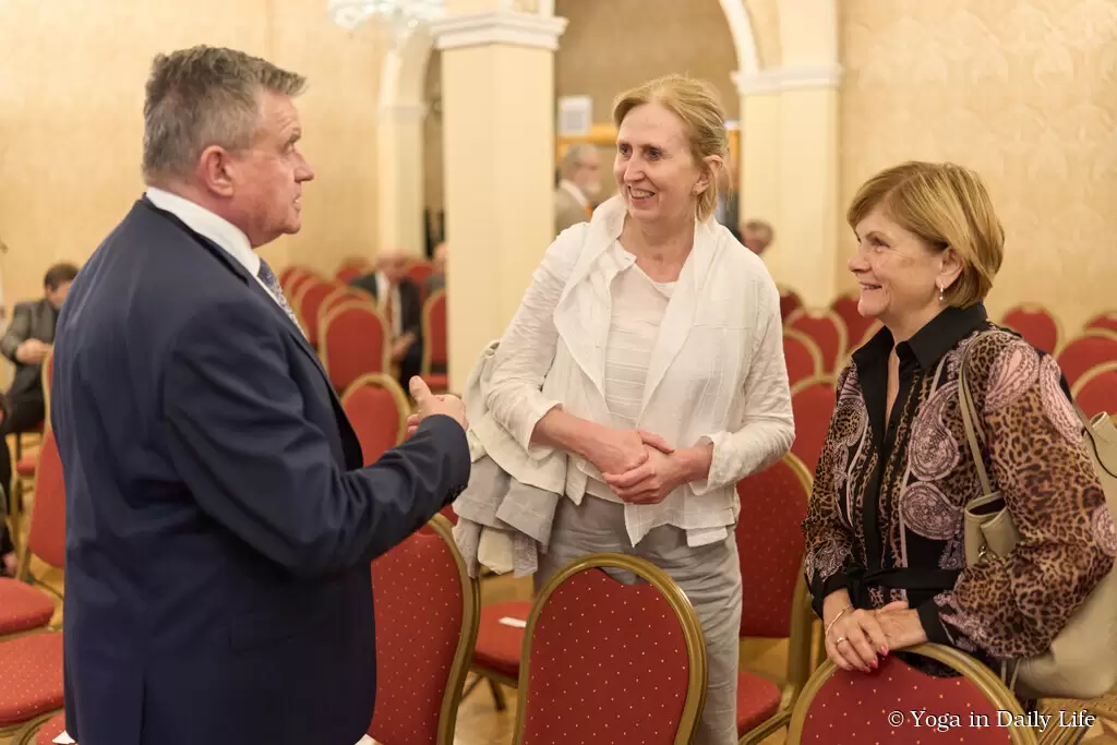 Senator Kraus, Dr Stepankova and Senator Prochazkova at the celebration