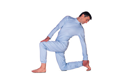 7 – 3 Ardha Utthana Kati Asana Twist in Knee Stand